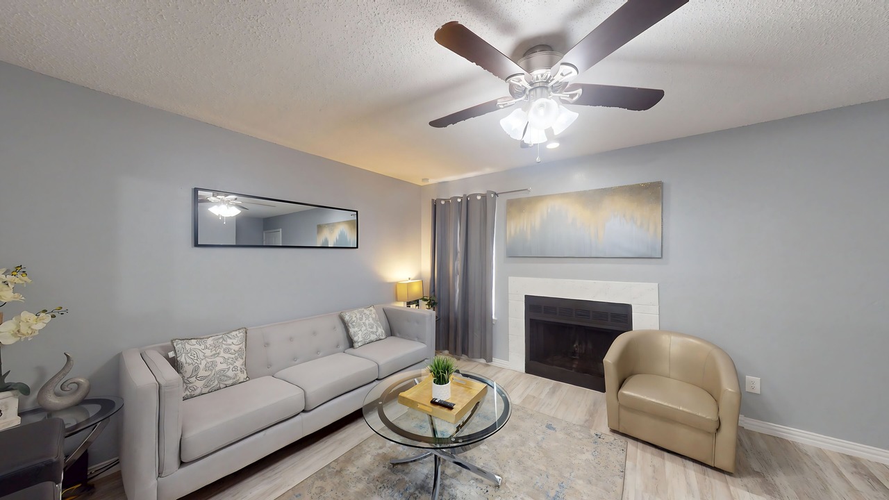 Photo of Livingroom in Irving