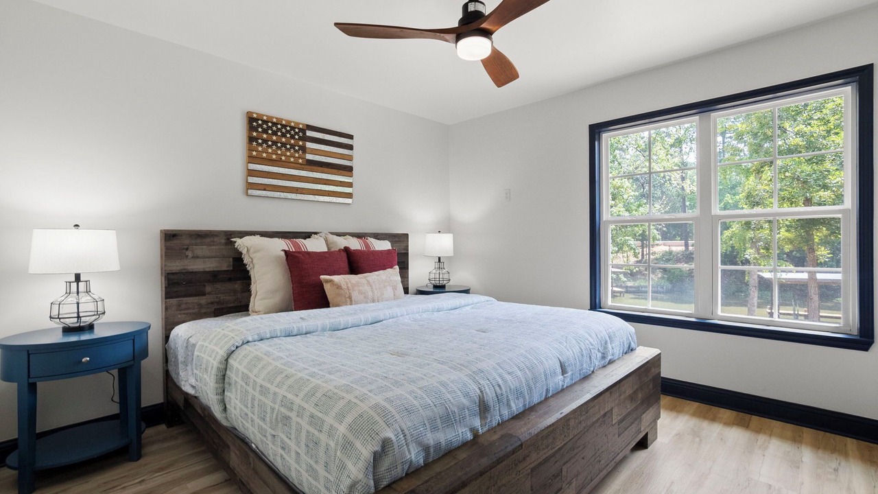 Photo of Bedroom in Pointblank