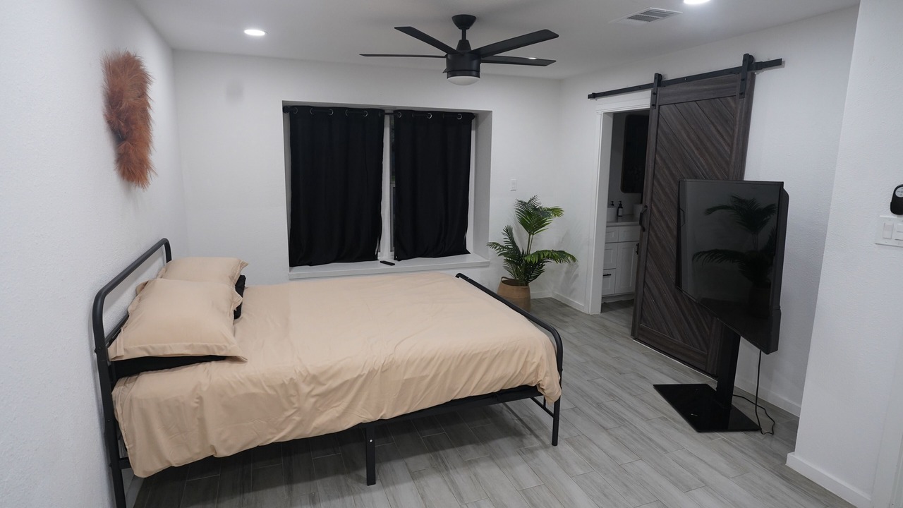 Photo of Bedroom in East Congress