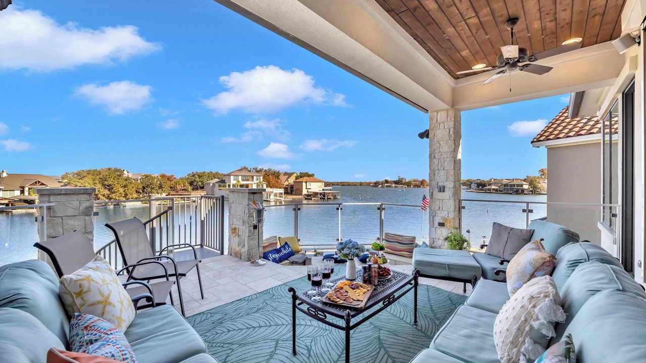 Photo of Patio Balcony in Horseshoe Bay West