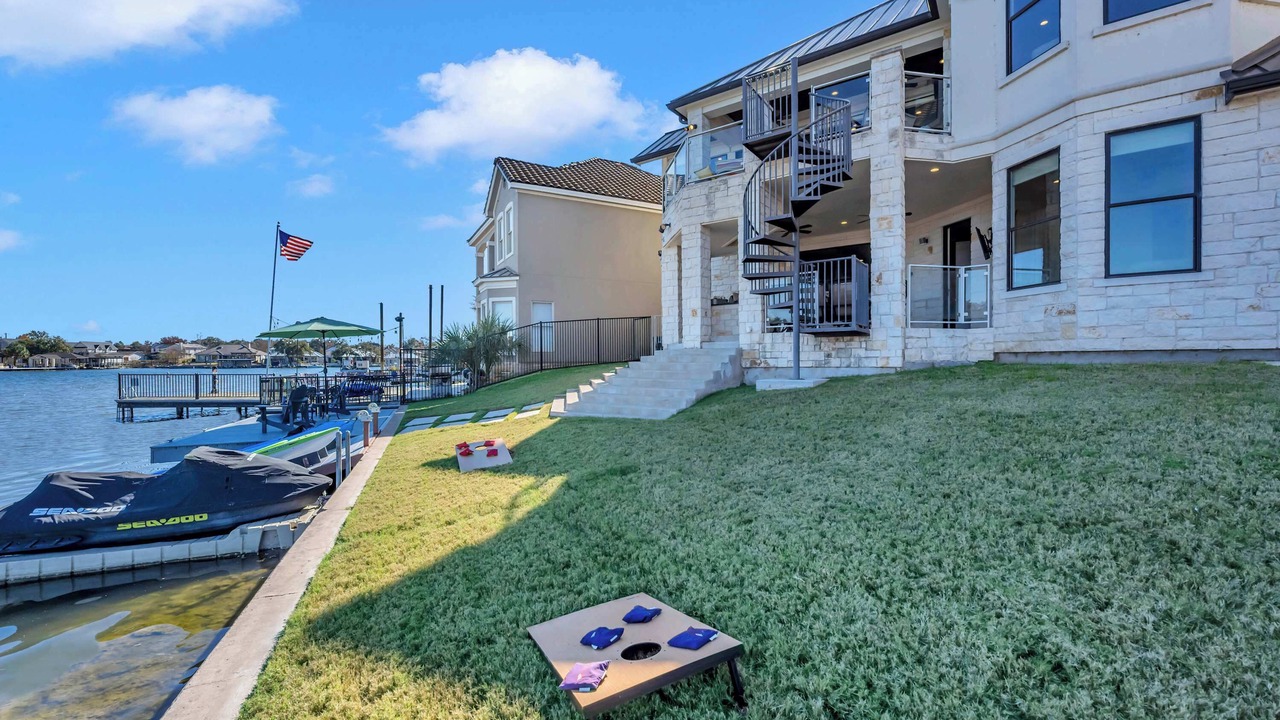 Photo of Outdoor in Horseshoe Bay West
