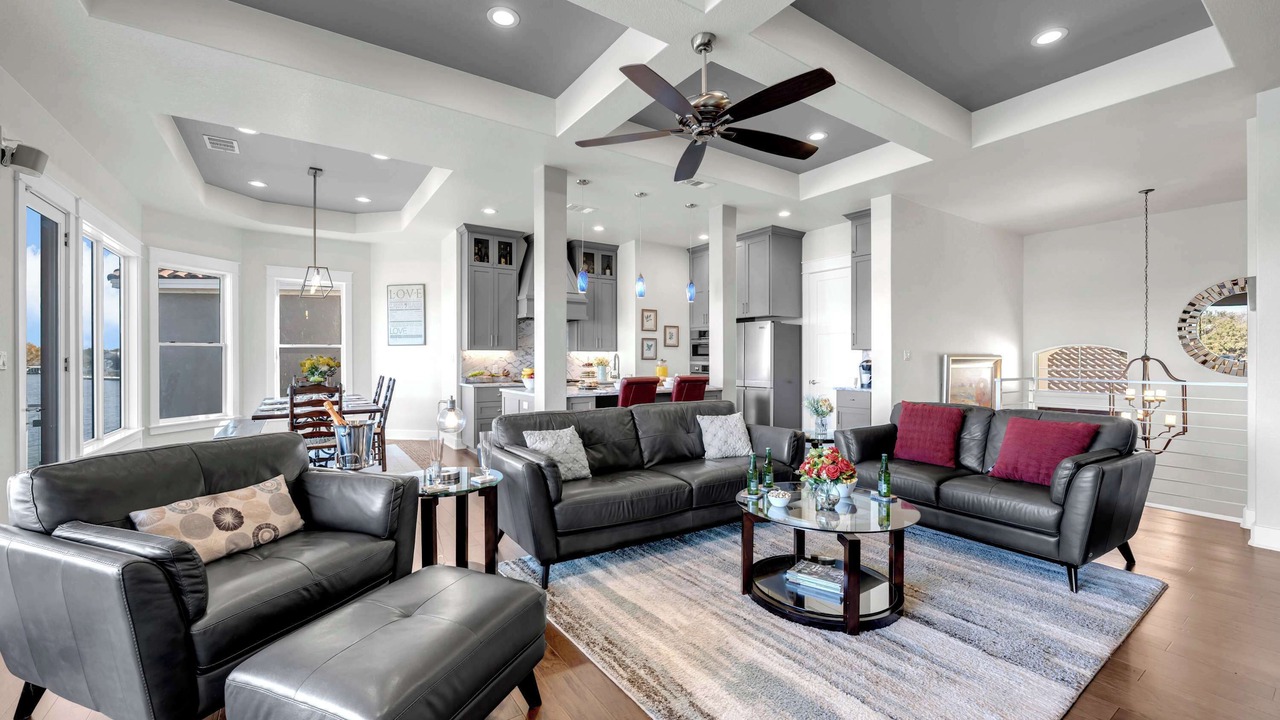 Photo of Livingroom in Horseshoe Bay West