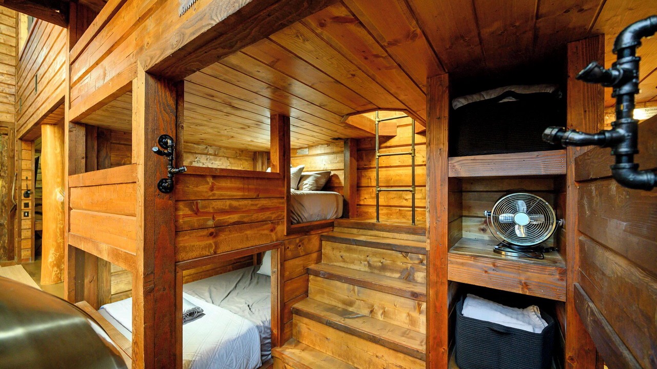 Photo of Bedroom in Broken Bow