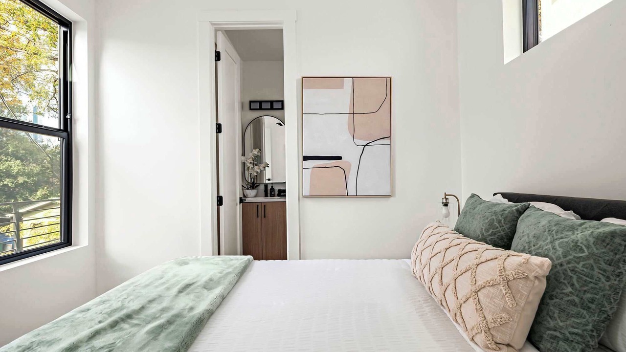 Photo of Bedroom in East Cesar Chavez