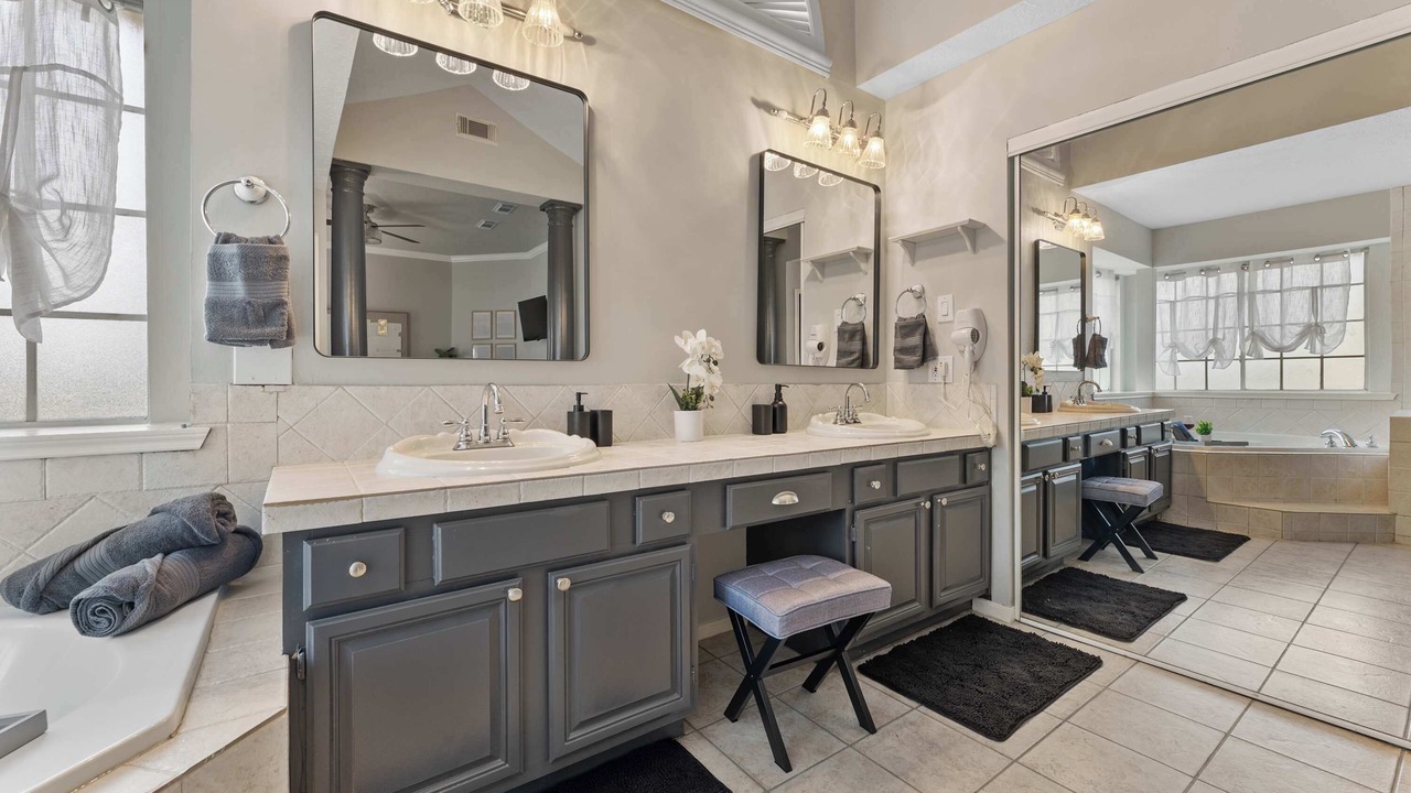 Photo of Bathroom in Deer Park