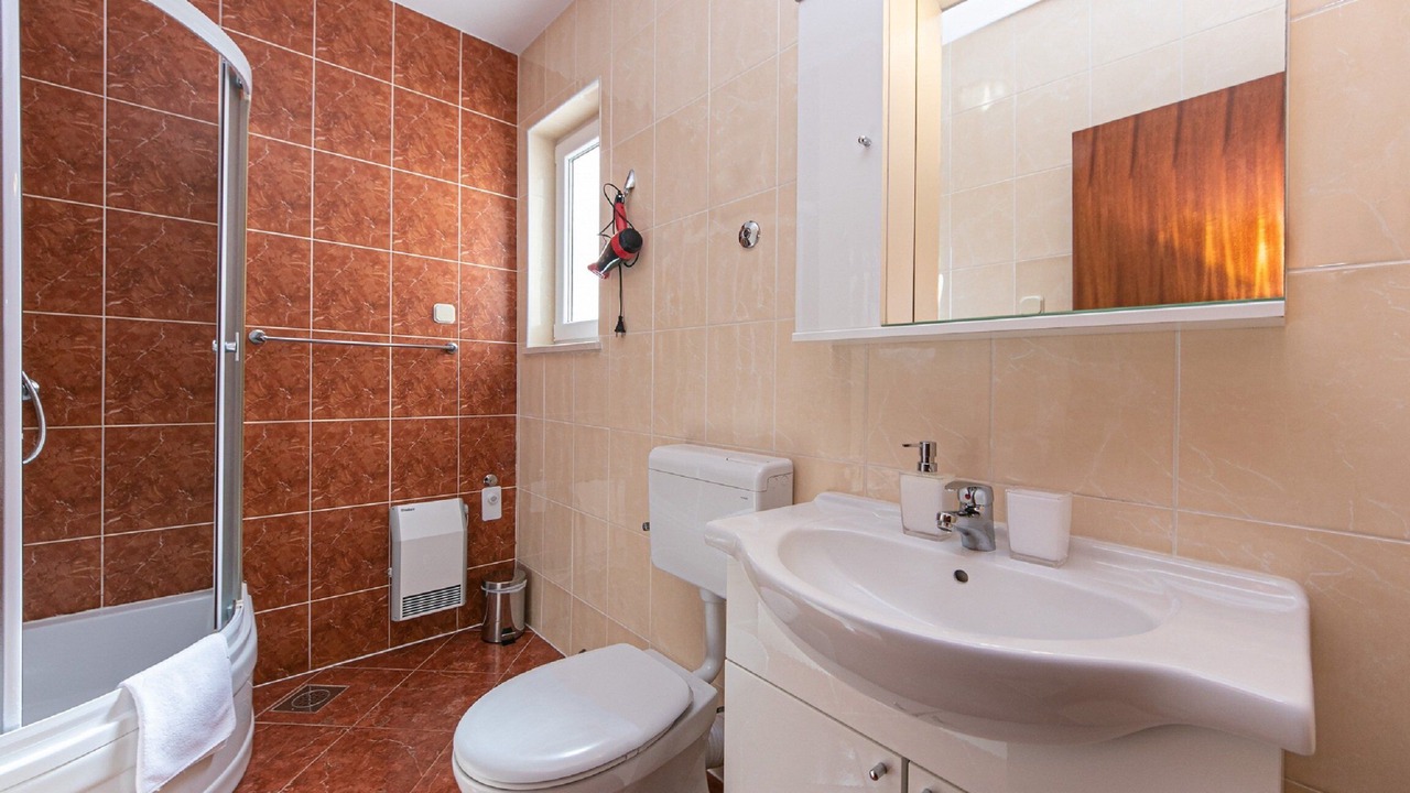 Photo of Bathroom in Brela