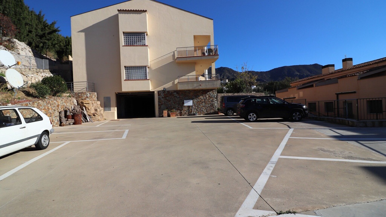 Photo of Others in El Mas Isaac