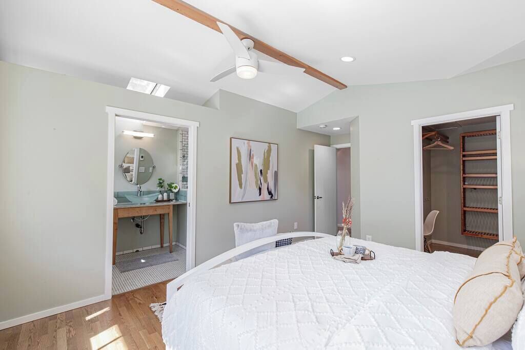 Photo of Bedroom in North Rose Hill