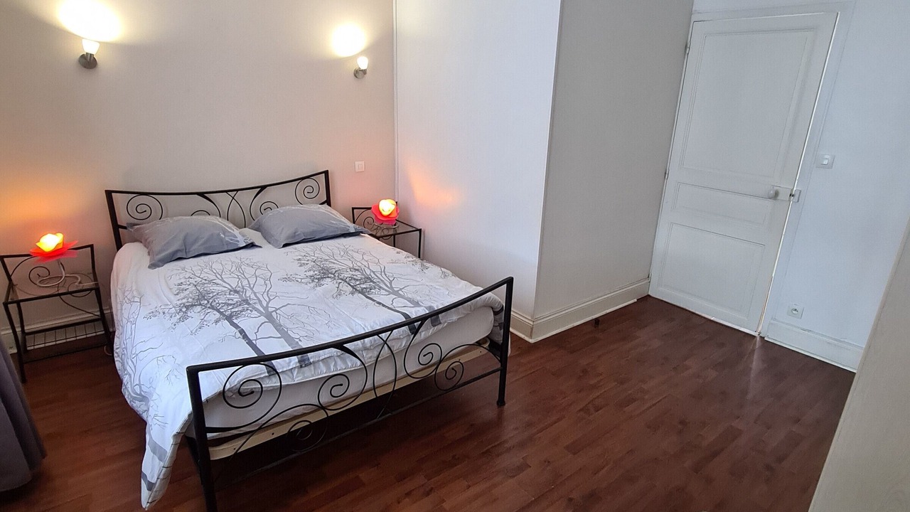 Photo of Bedroom in Lorcy
