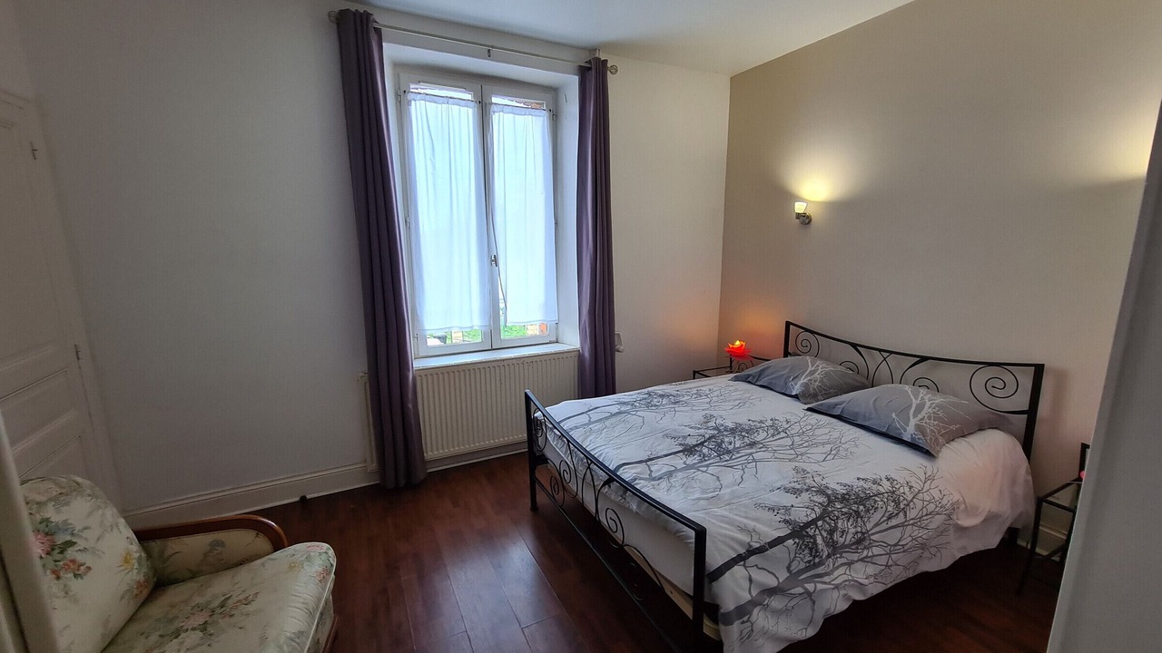 Photo of Bedroom in Lorcy