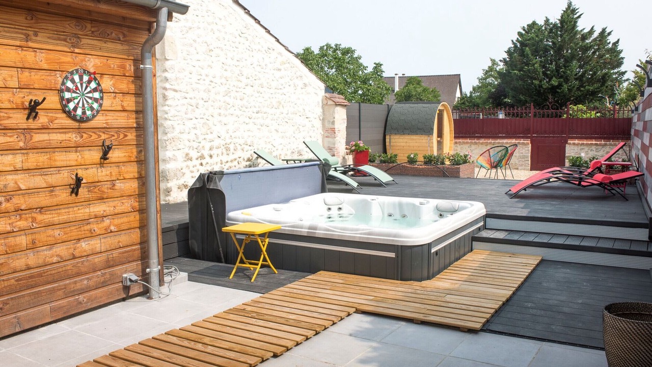 Photo of Patio Balcony in Checy