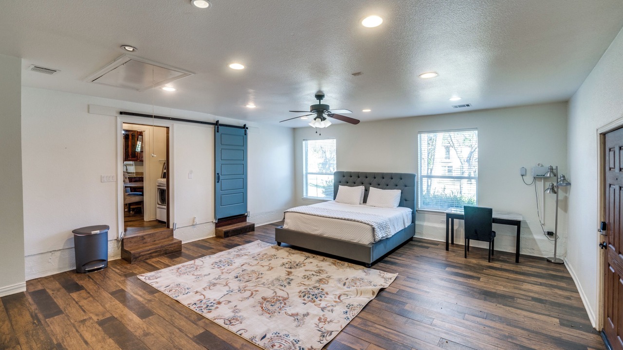 Photo of Bedroom in Southlake