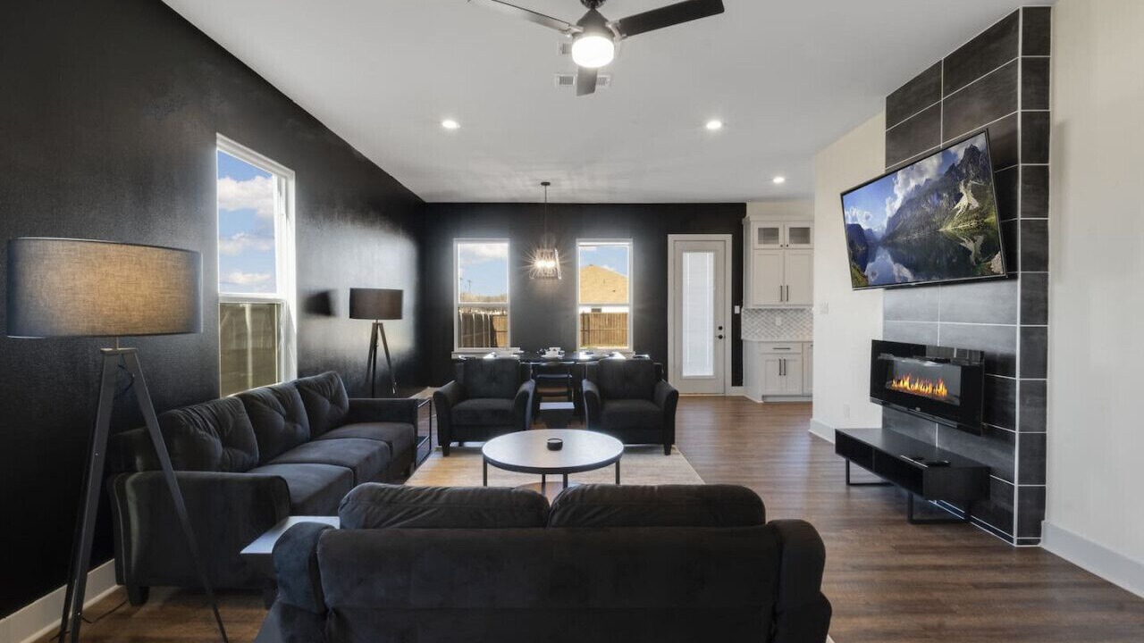 Photo of Livingroom in West Dallas