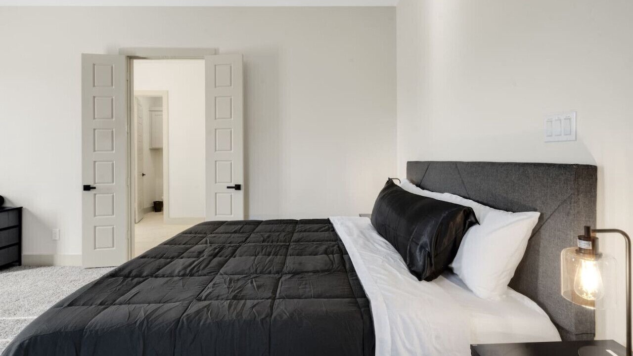 Photo of Bedroom in West Dallas