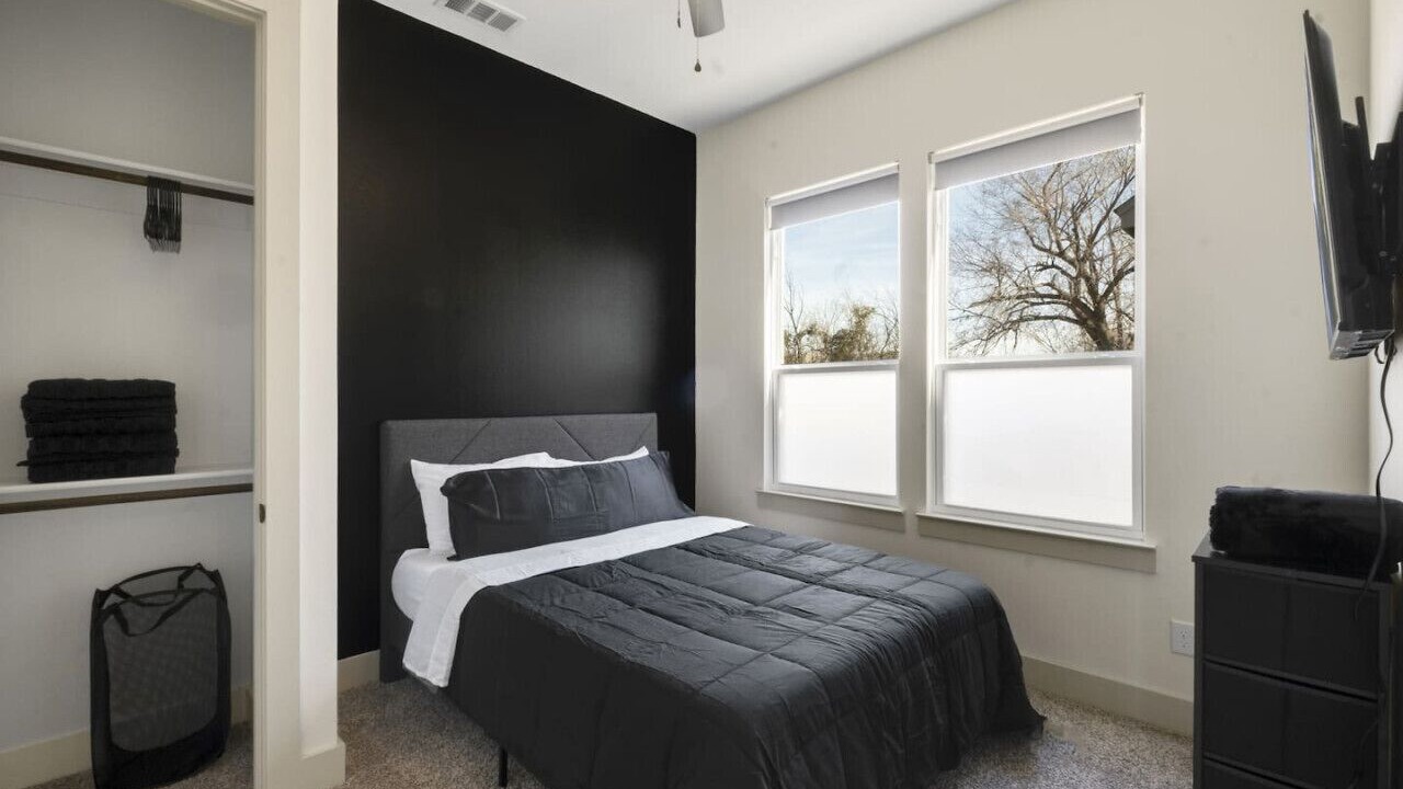 Photo of Bedroom in West Dallas