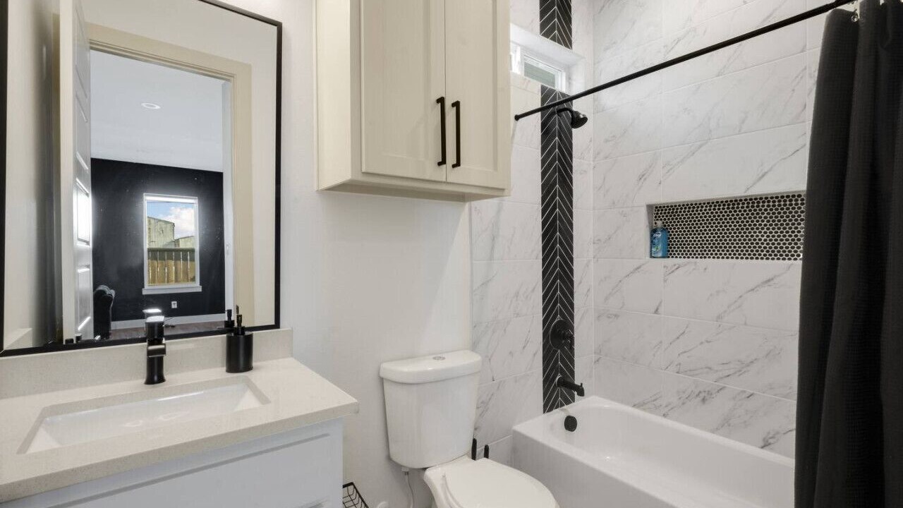 Photo of Bathroom in West Dallas