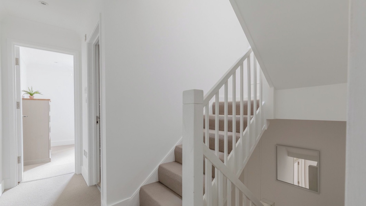 Photo of Others in Vauxhall