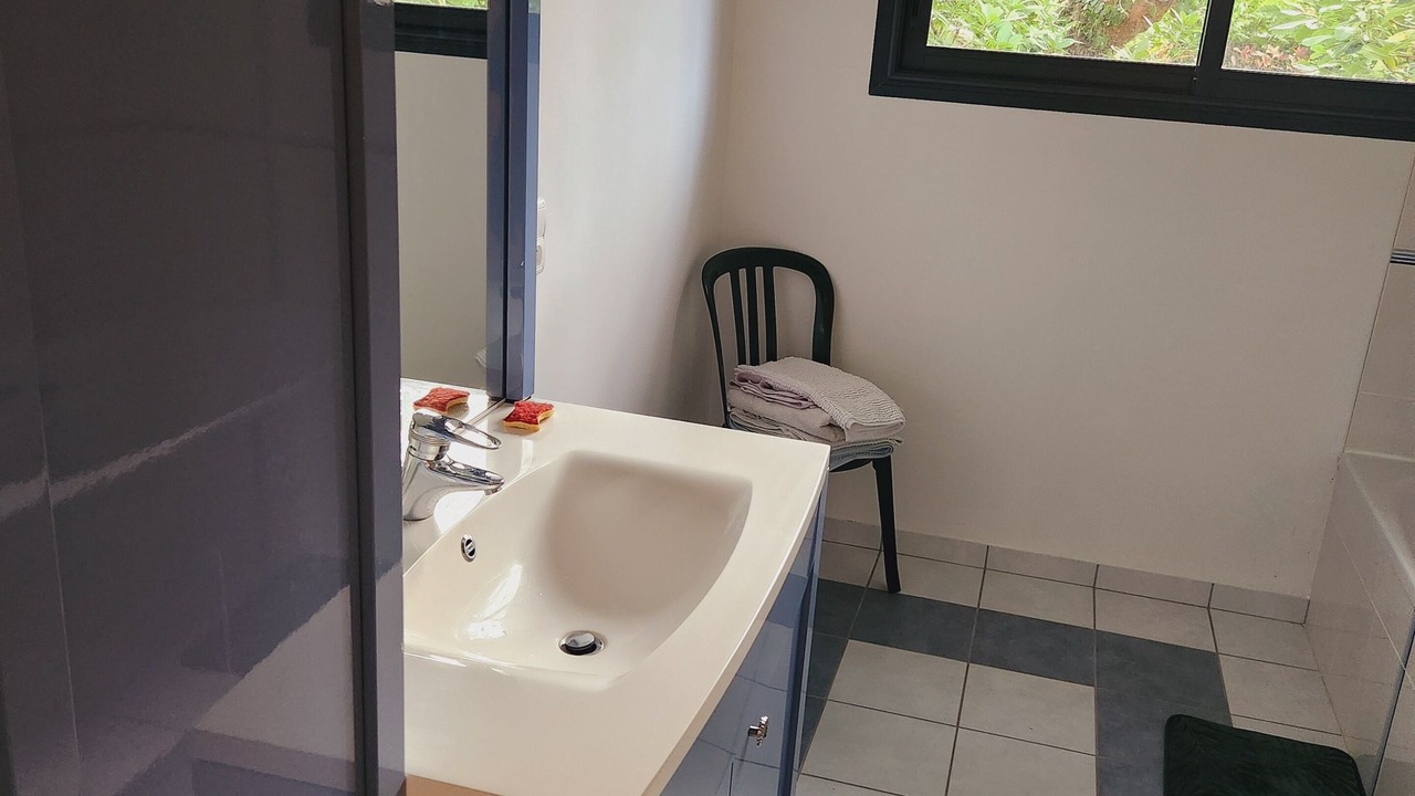 Photo of Bathroom in Combrit