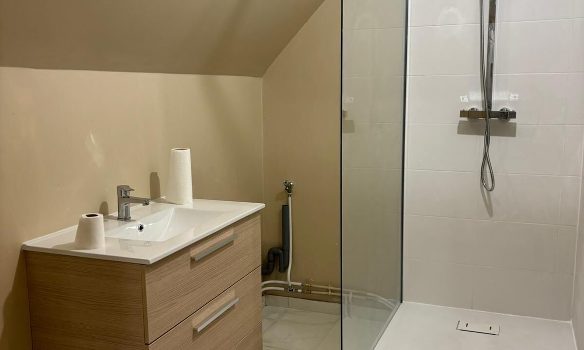 Photo of Bathroom in Grandvilliers