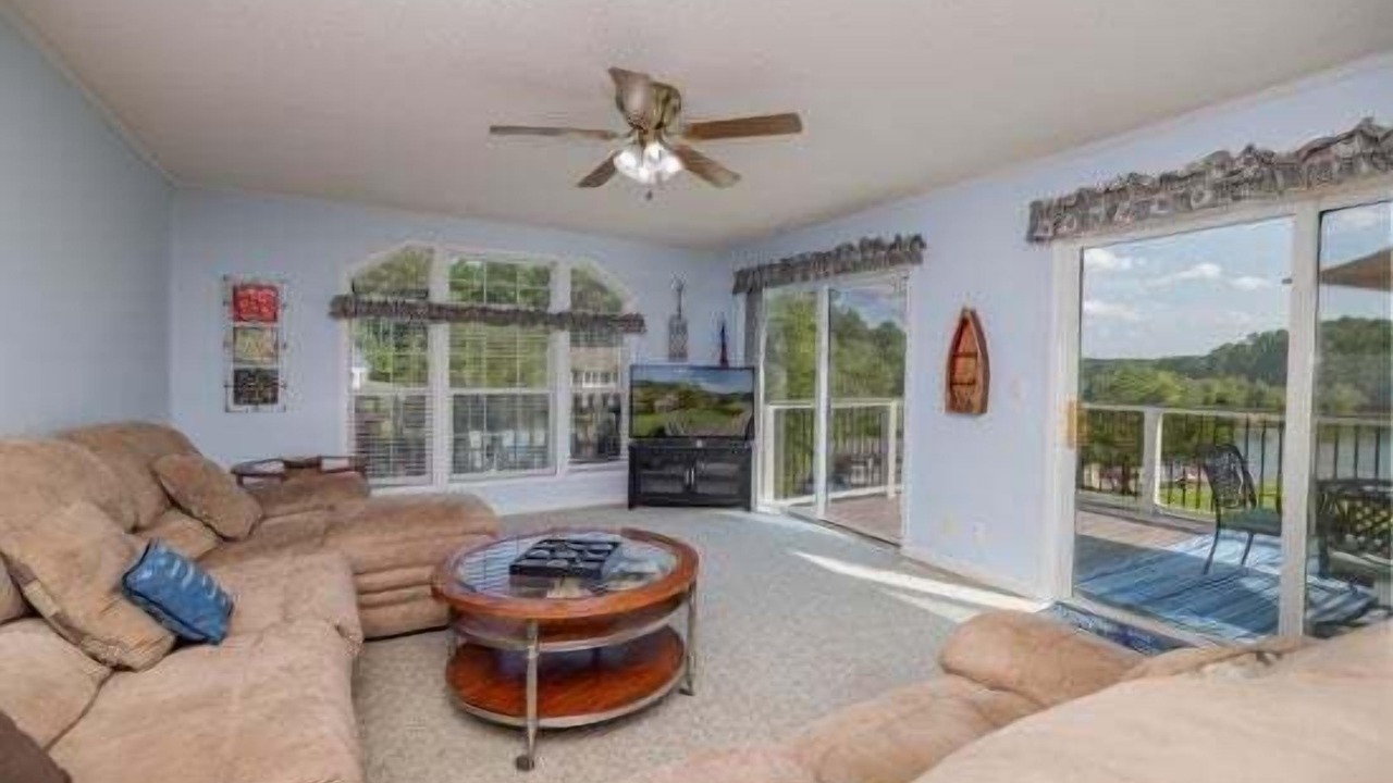 Photo of Livingroom in Henrico