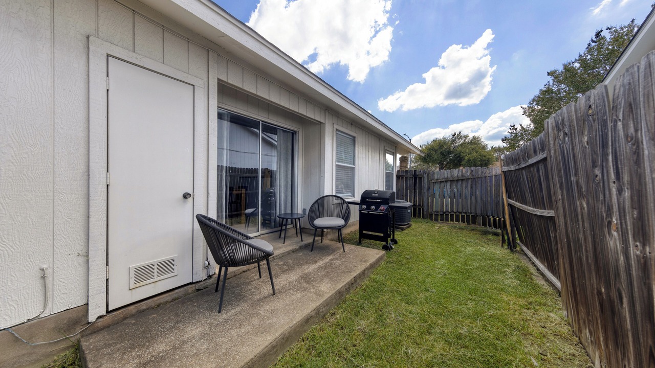 Photo of Patio Balcony in Barrington Oaks