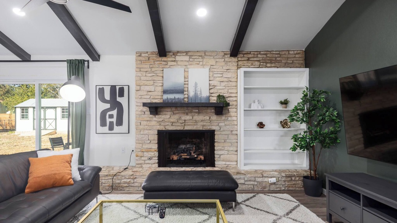 Photo of Livingroom in Windsor Hills