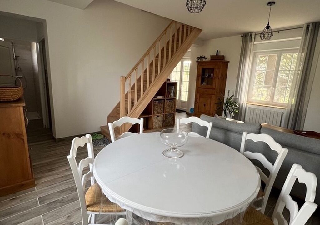 Photo of Others in Cravent