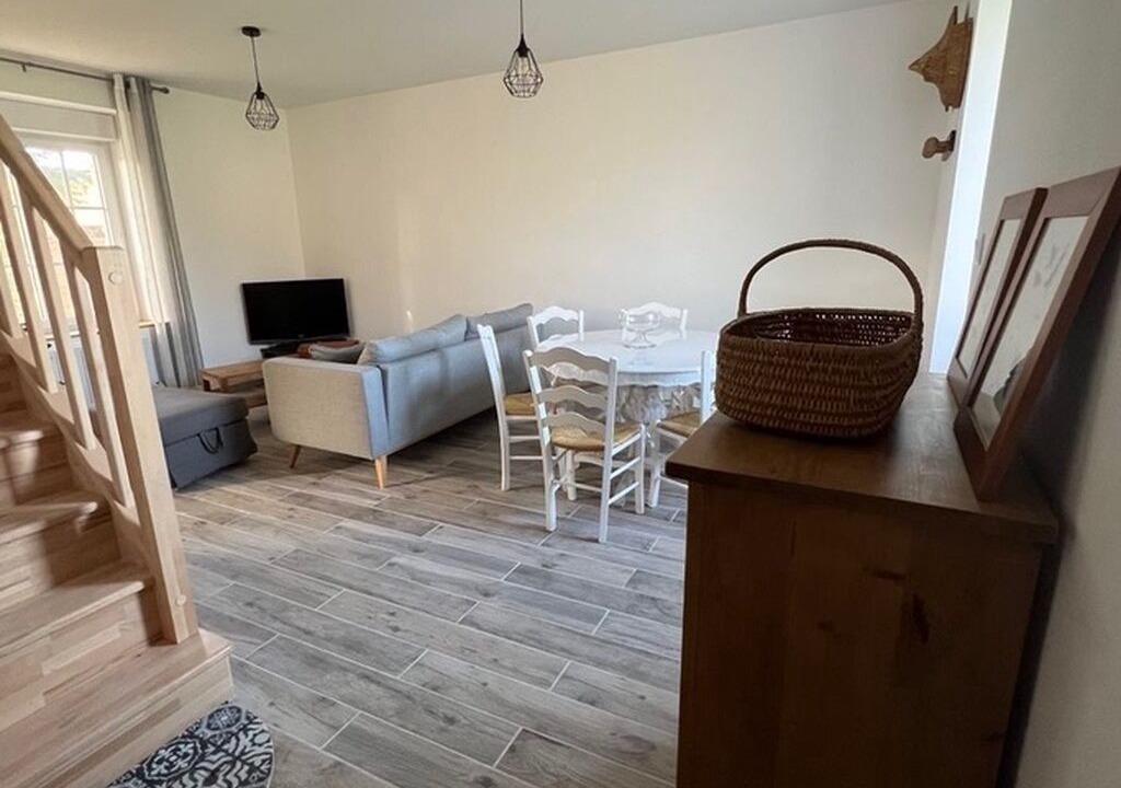 Photo of Others in Cravent