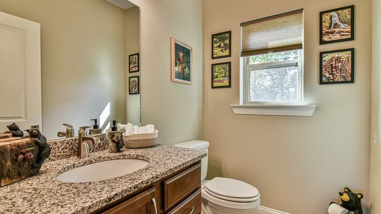 Photo of Bedroom in Black Mountain