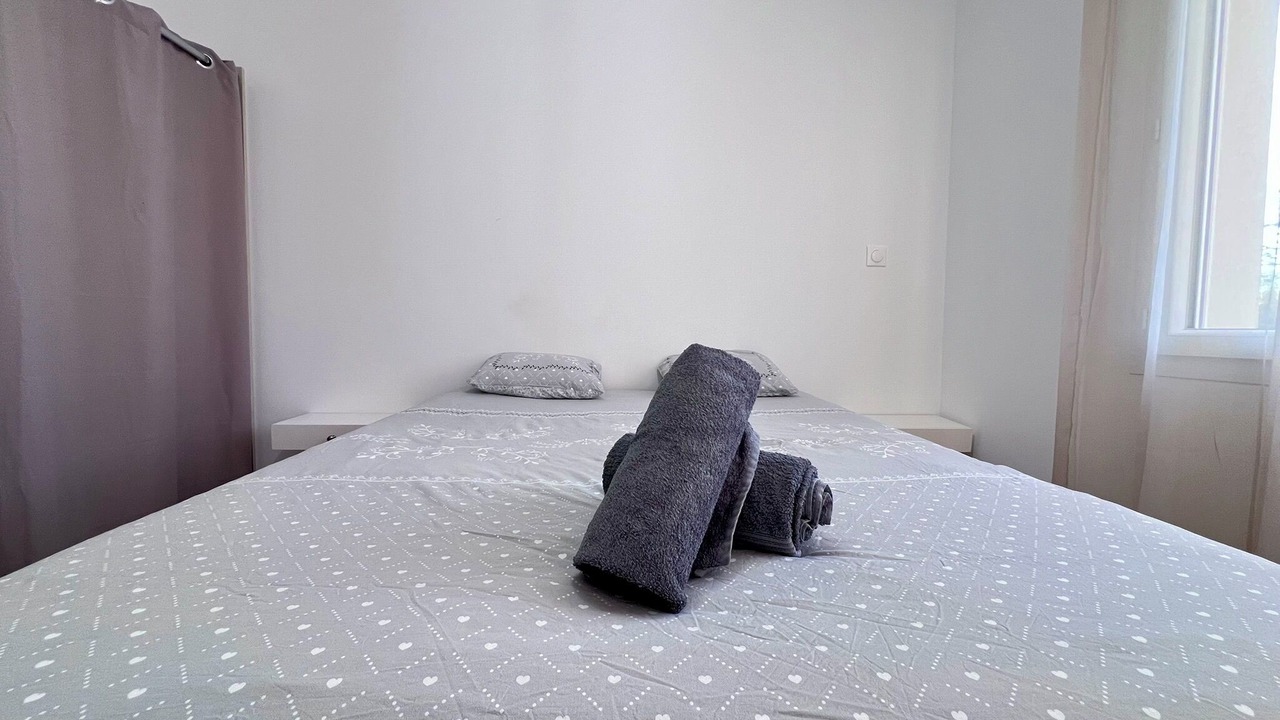 Photo of Bedroom in Petosse