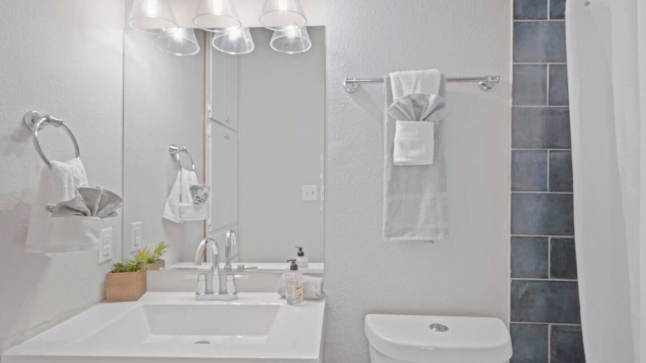 Photo of Bathroom in Springwoods