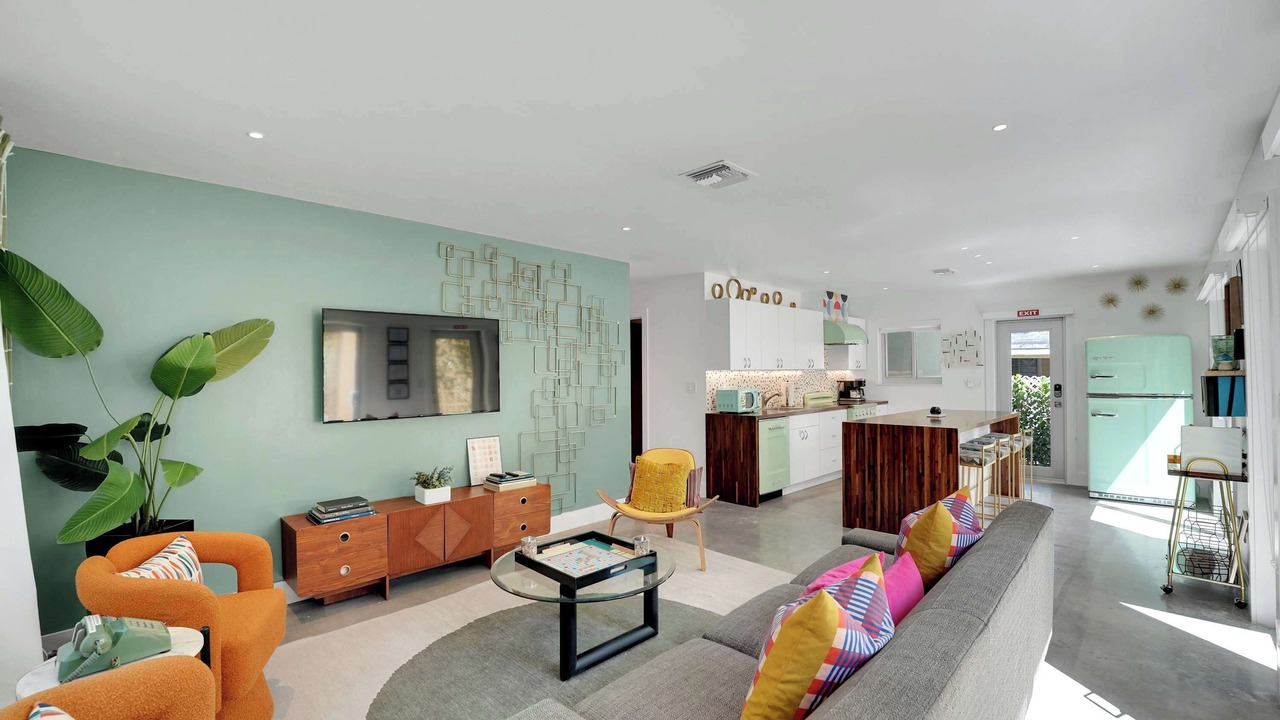 Photo of Livingroom in Wilton Manors