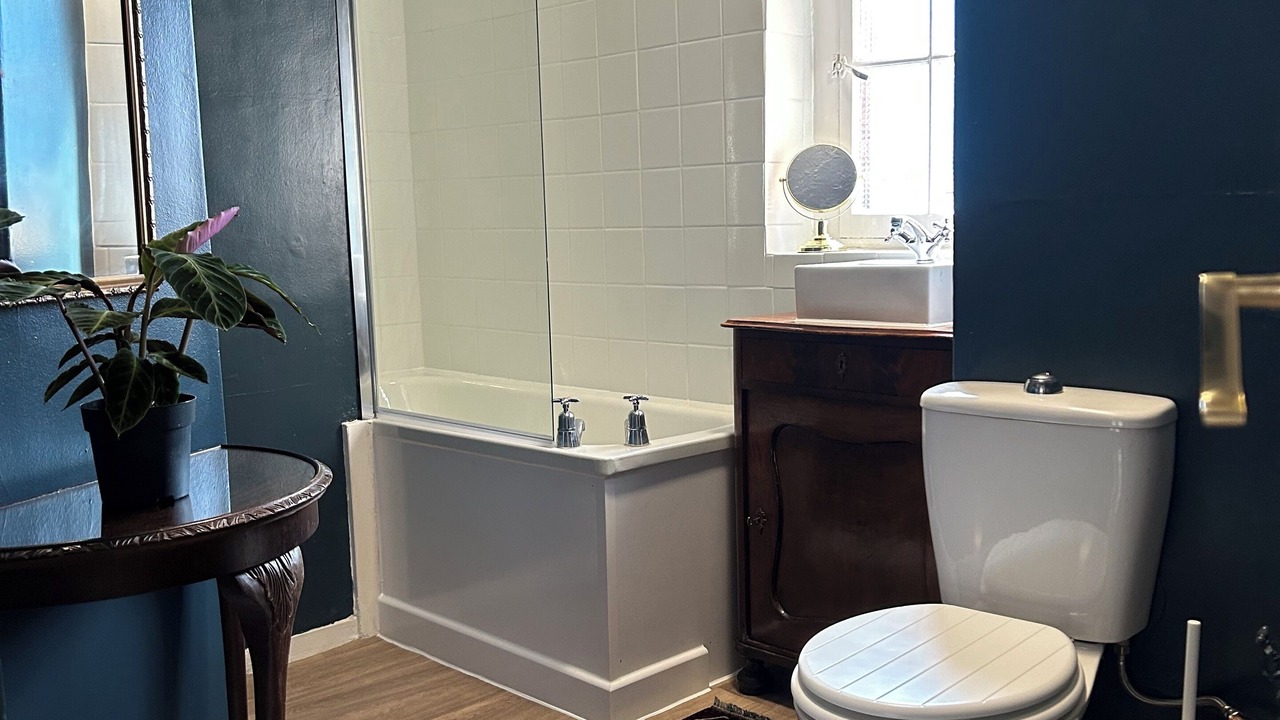 Photo of Bathroom in Weavers