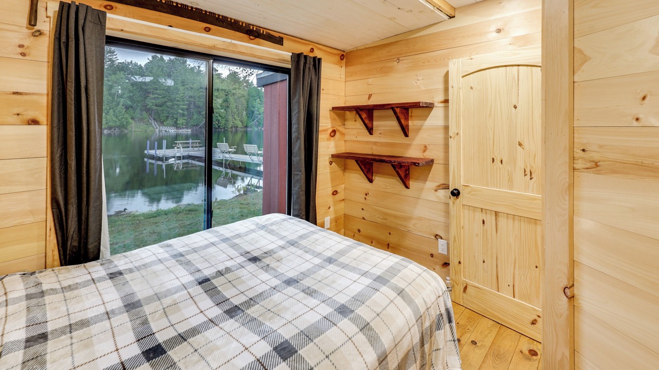 Photo of Bedroom in Rockwood