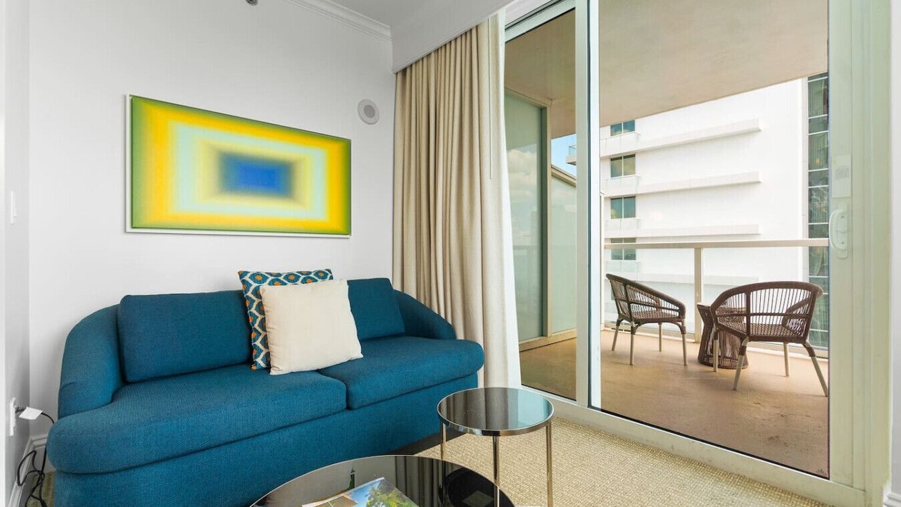 Photo of Livingroom in Mid Beach