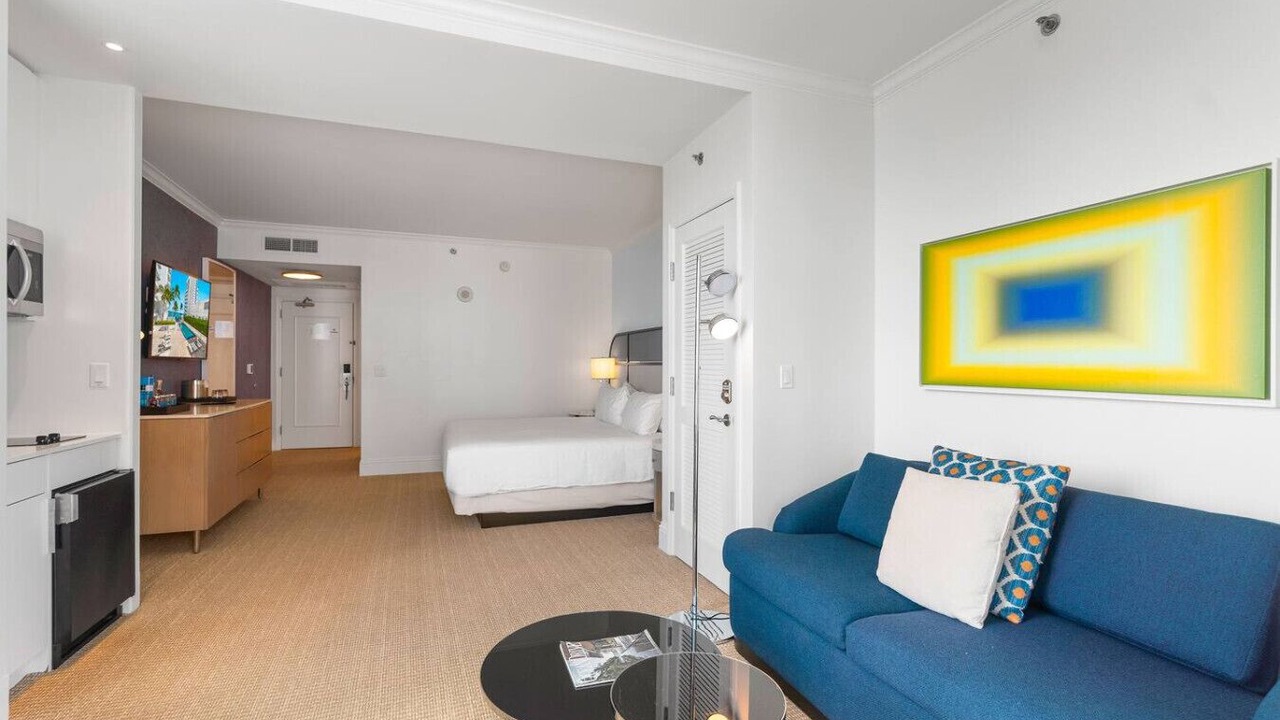 Photo of Bedroom in Mid Beach