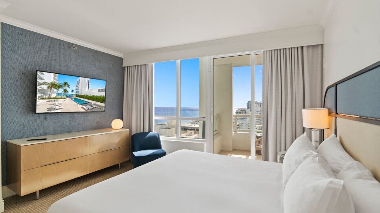 Photo of Bedroom in Mid Beach