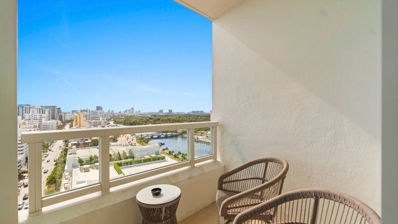 Photo of Outdoor in Mid Beach