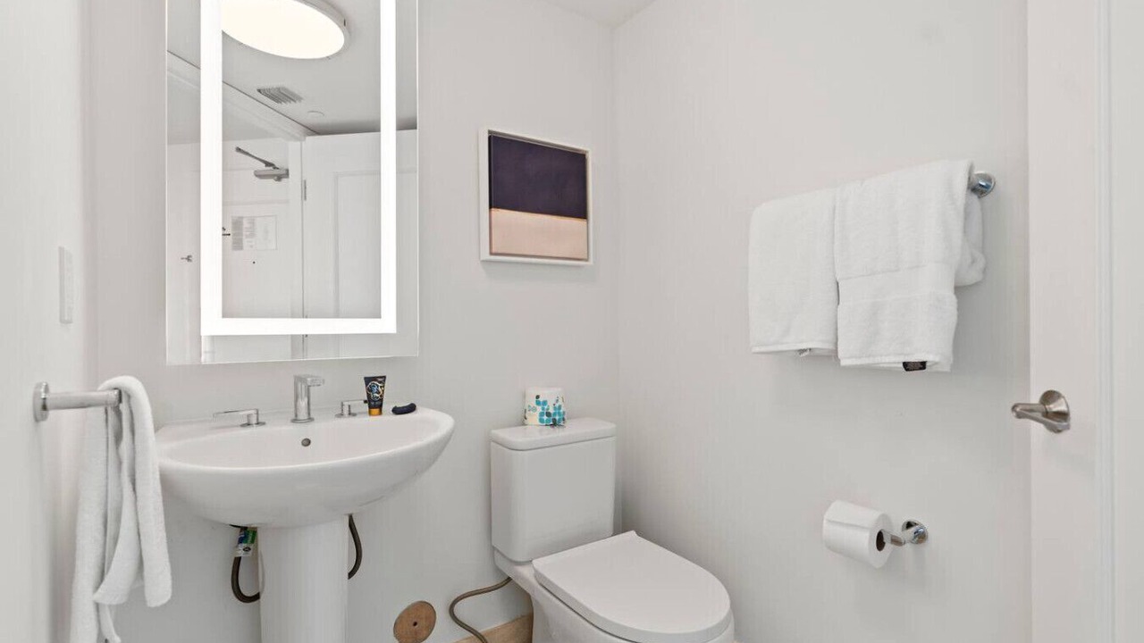 Photo of Bathroom in Mid Beach