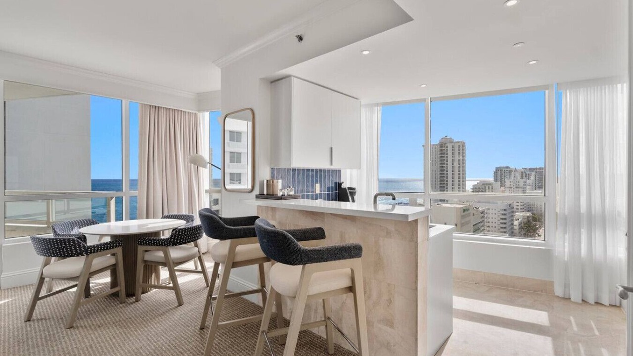 Photo of Others in Mid Beach