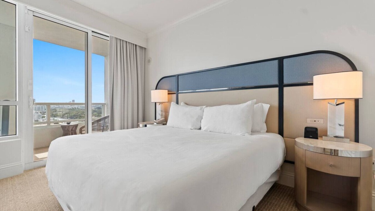 Photo of Bedroom in Mid Beach