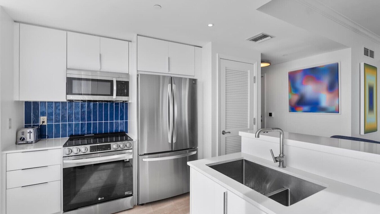 Photo of Kitchen in Mid Beach