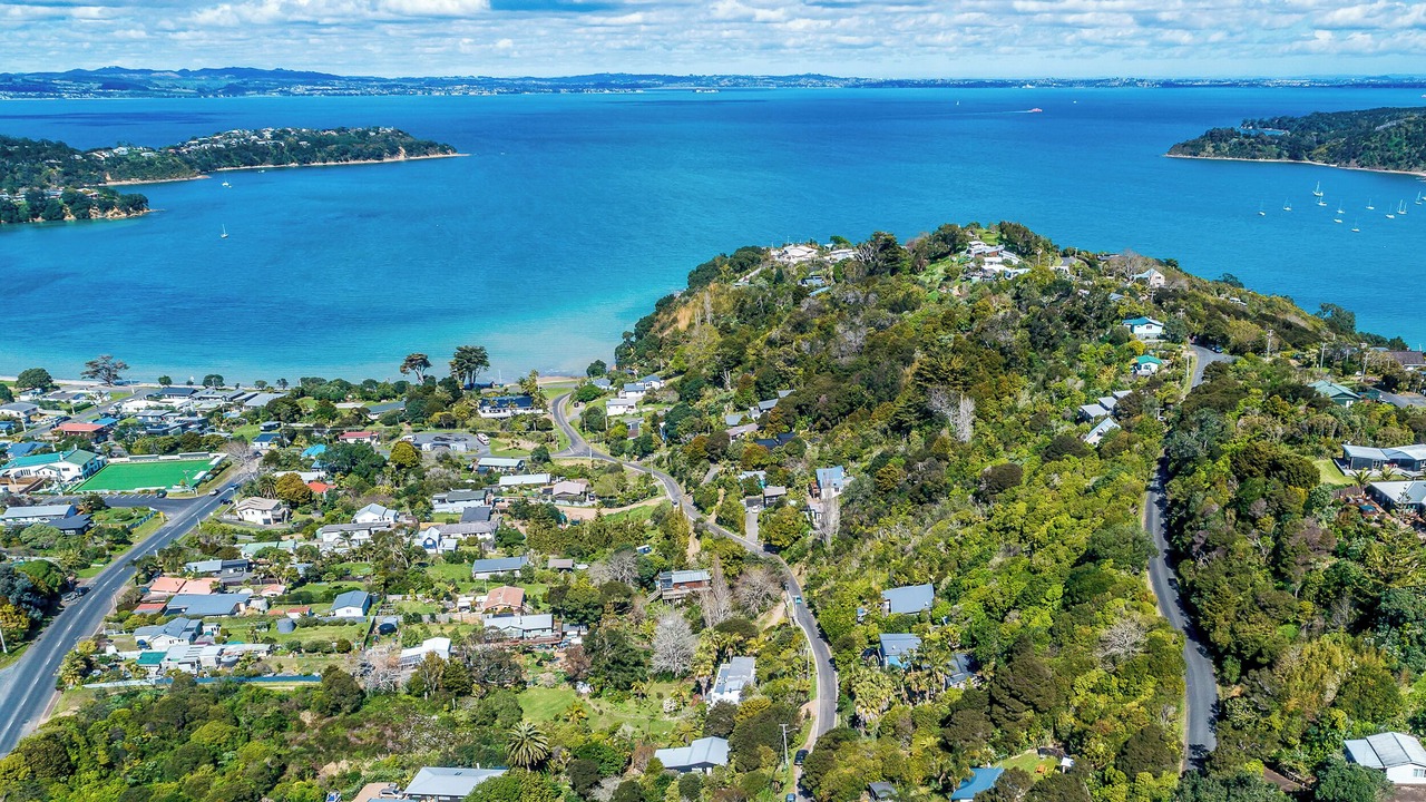 Photo of Others in Surfdale