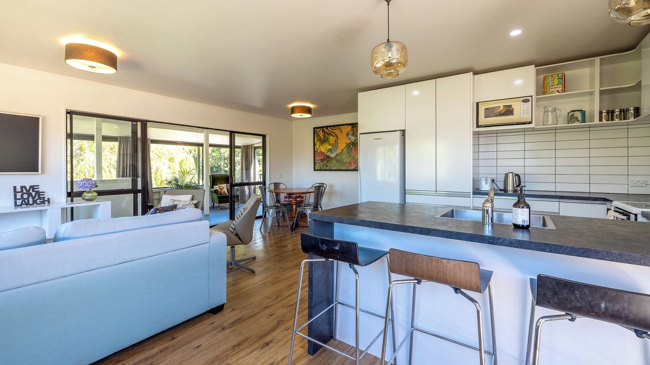 Photo of Others in Surfdale