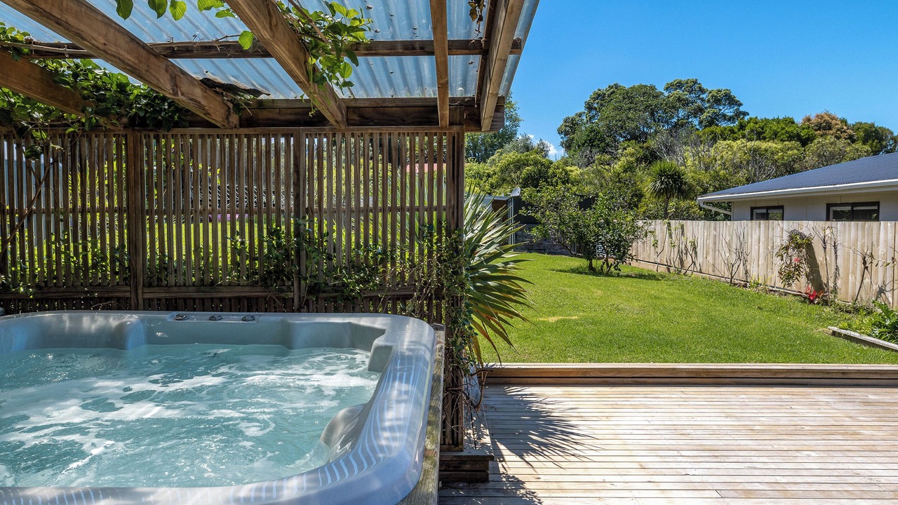 Photo of Others in Surfdale