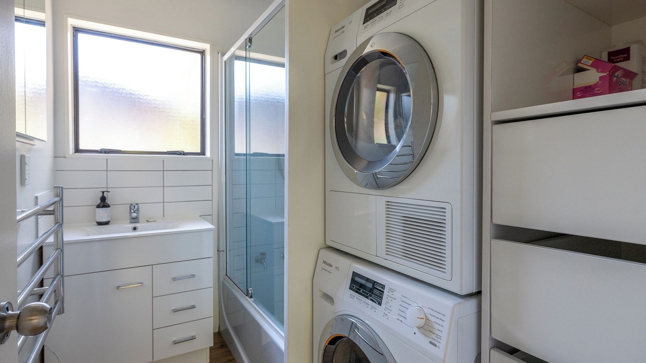 Photo of Others in Surfdale