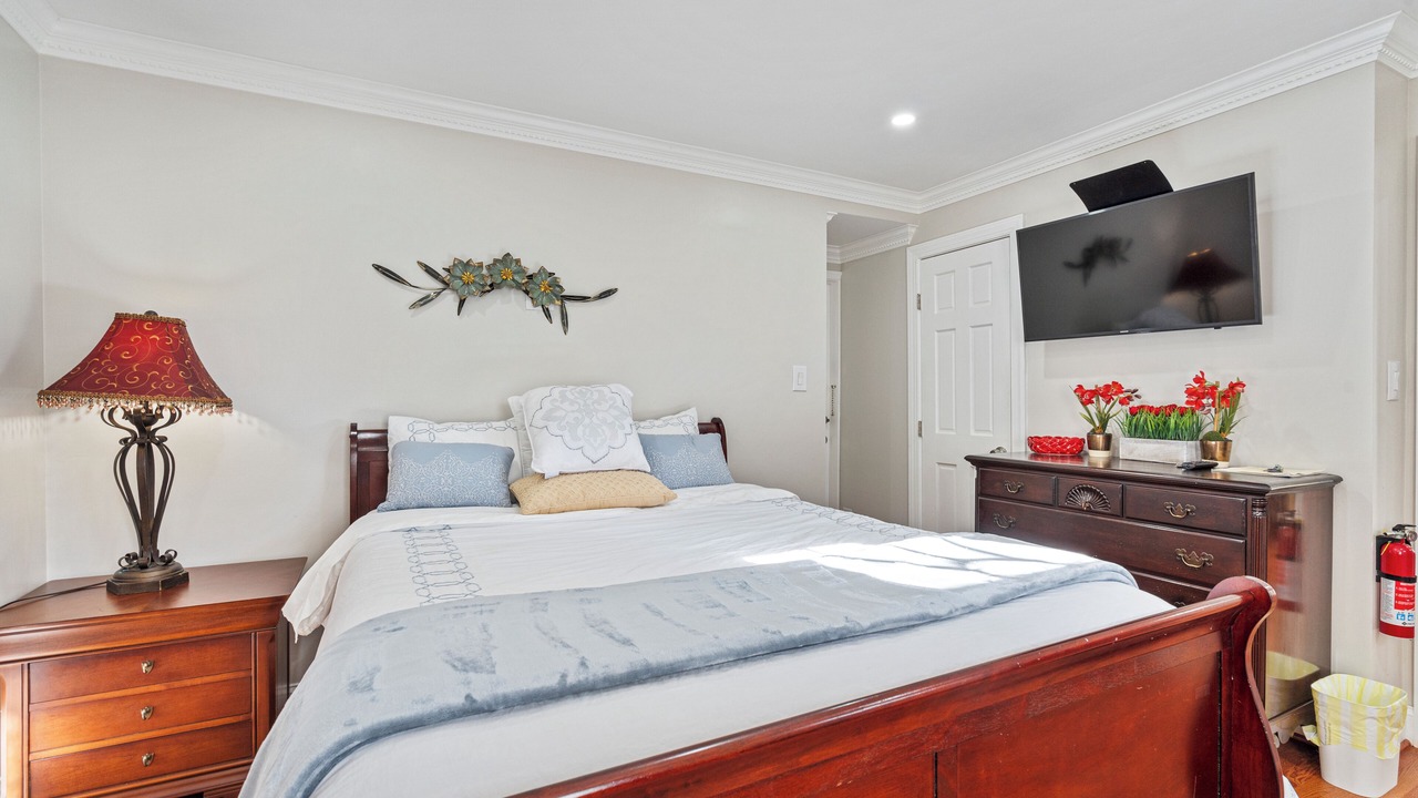 Photo of Bedroom in Oxon Hill