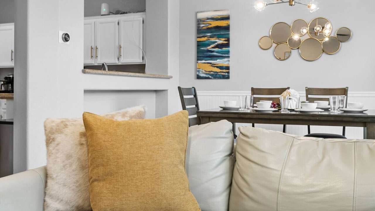 Photo of Livingroom in MacDonald Ranch