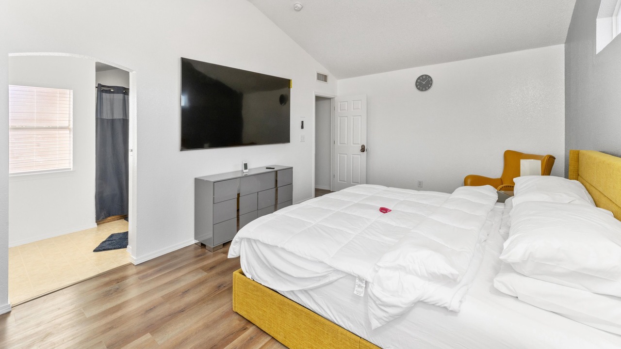Photo of Bedroom in Bear Ridge
