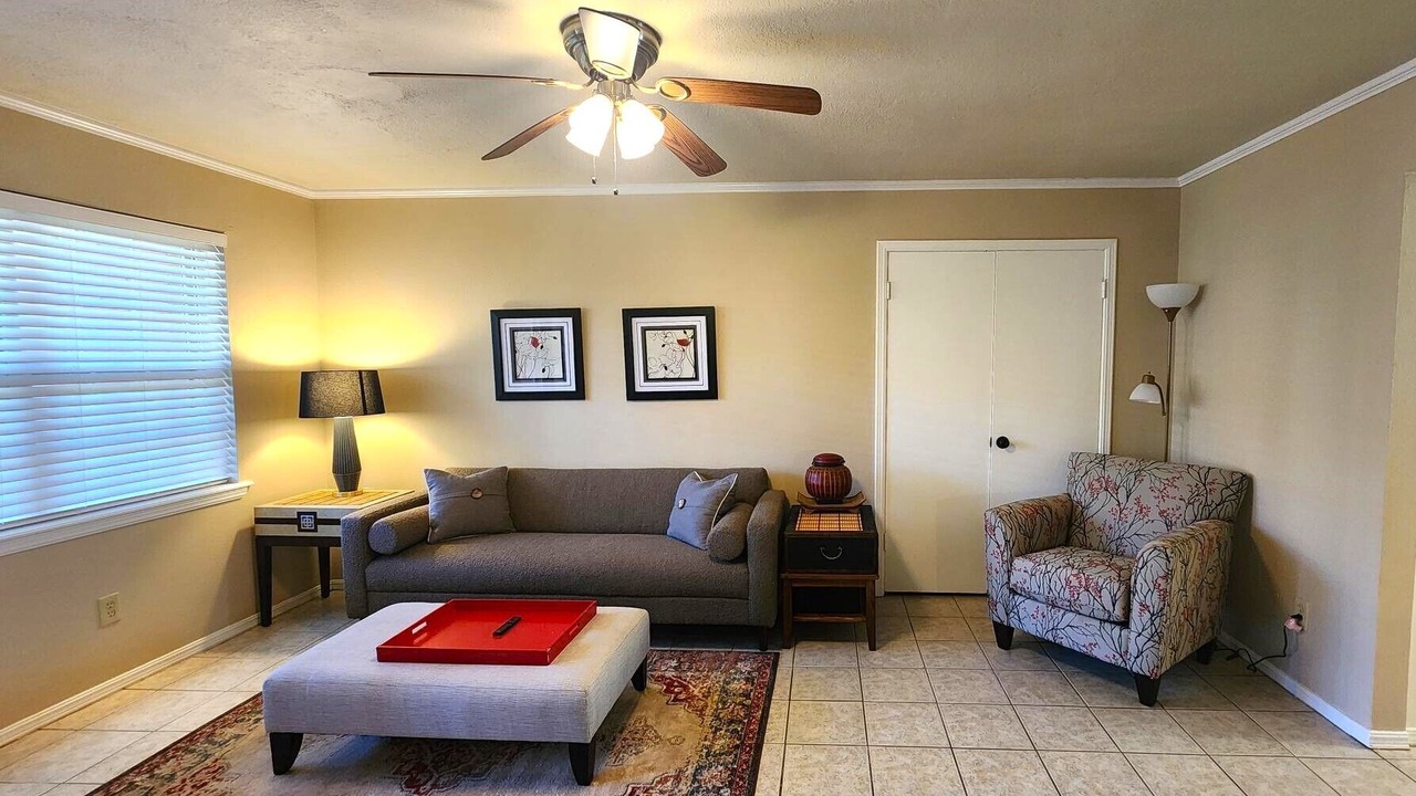 Photo of Livingroom in Central Oklahoma City